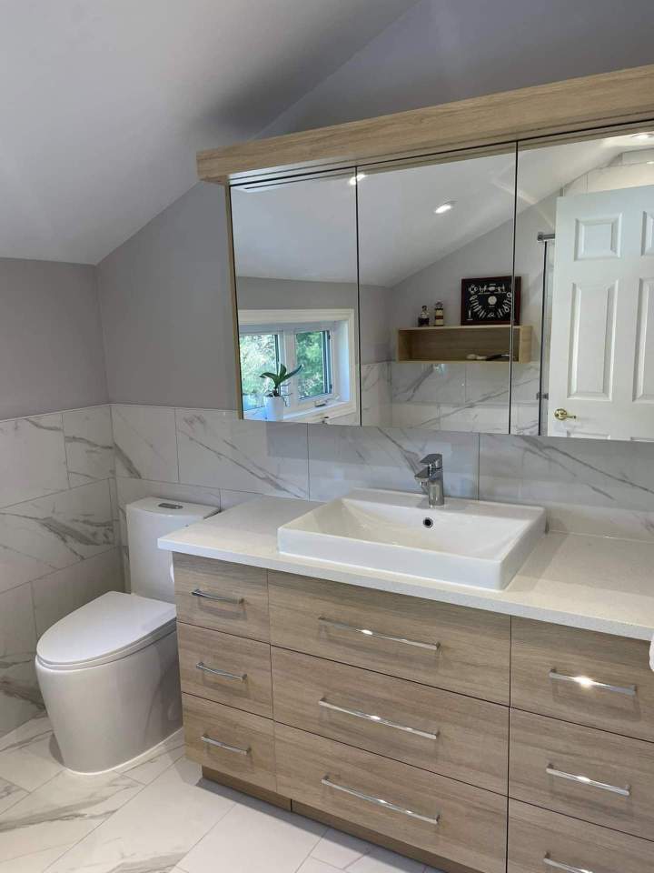 Coin salle de bains modernisé et design Vaudreuil-Dorion